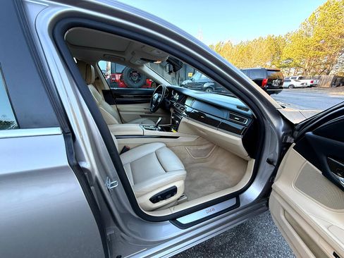 Used 2013 BMW 740Li image 14