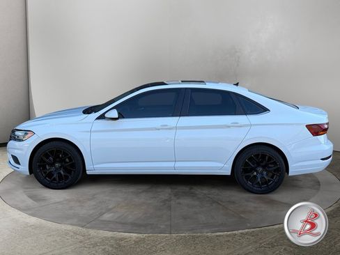 Used 2019 Volkswagen Jetta SE image 4