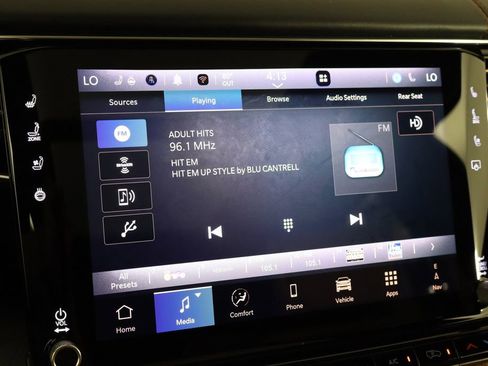 Used 2025 Jeep Grand Wagoneer L Series III w/ Rear Seat Video Group 1 AWD/4WD image 32