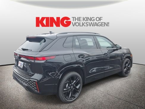 New 2026 Volkswagen Tiguan SE R-Line image 3