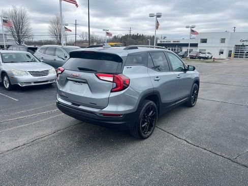 Certified 2023 GMC Terrain SLE w/ Driver Convenience Package AWD/4WD image 5