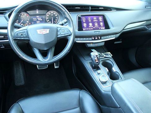 Used 2019 Cadillac XT4 Sport image 17