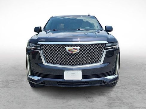 Used 2024 Cadillac Escalade Premium Luxury AWD/4WD image 2