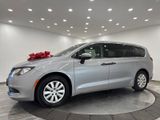 Used 2020 Chrysler Voyager L image 3
