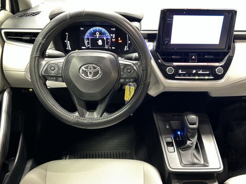 Used 2026 Toyota Corolla Cross L FWD image 30