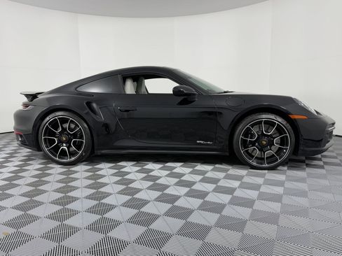 Used 2022 Porsche 911 Turbo image 8