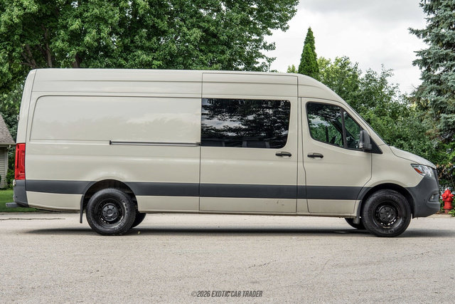 Used 2023 Mercedes-Benz Sprinter 2500 image 9