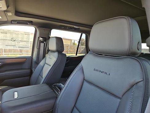 New 2026 GMC Yukon Denali w/ Sun & Power Step Package image 11
