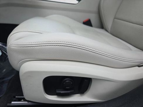 Used 2024 Jaguar XF R-Dynamic SE AWD/4WD image 29