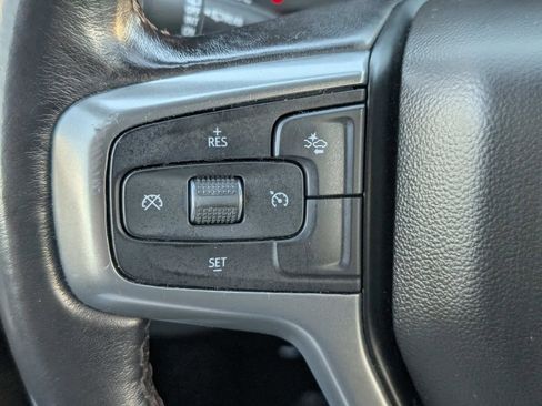 Used 2022 Chevrolet Suburban LT image 23