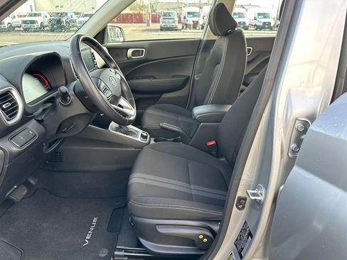 Certified 2023 Hyundai Venue SEL image 10