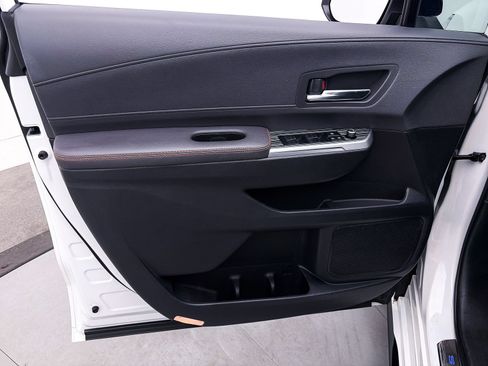 Used 2022 Toyota Sienna XSE w/ XSE Plus Package AWD/4WD image 22