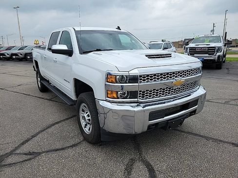 Used 2019 Chevrolet Silverado 2500 LT AWD/4WD image 3