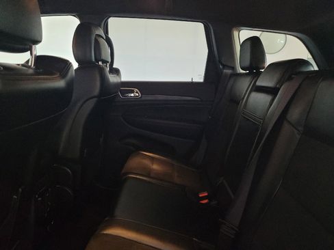 Used 2021 Jeep Grand Cherokee Laredo X image 18