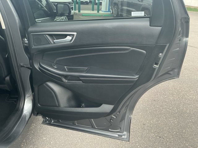 Used 2024 Ford Edge Titanium AWD/4WD image 17