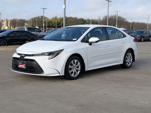 Used 2024 Toyota Corolla LE image 10