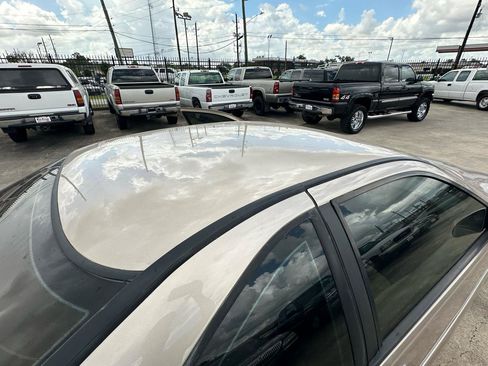 Used 1997 Ford Thunderbird LX RWD image 30