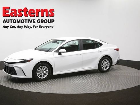 Used 2025 Toyota Camry LE FWD image 59
