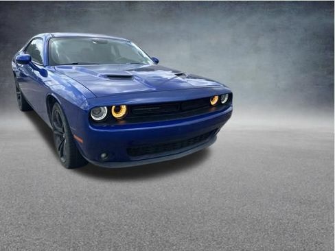 Used 2018 Dodge Challenger SXT Plus RWD image 5