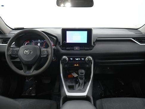 Used 2024 Toyota RAV4 XLE image 16