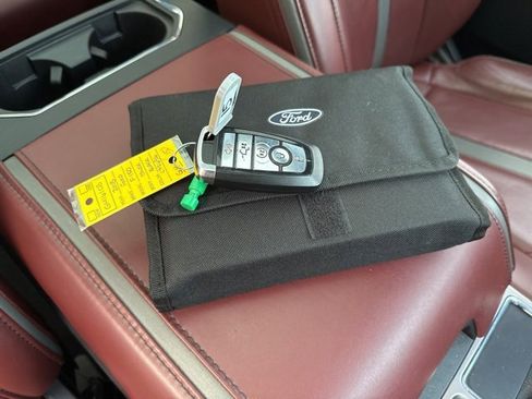 Used 2018 Ford F150 Platinum w/ FX4 Off-Road Package image 59