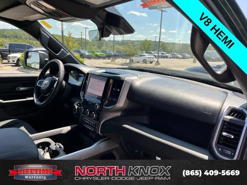 New 2026 RAM 1500 Express AWD/4WD image 27