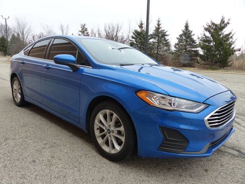 Used 2020 Ford Fusion SE image 10
