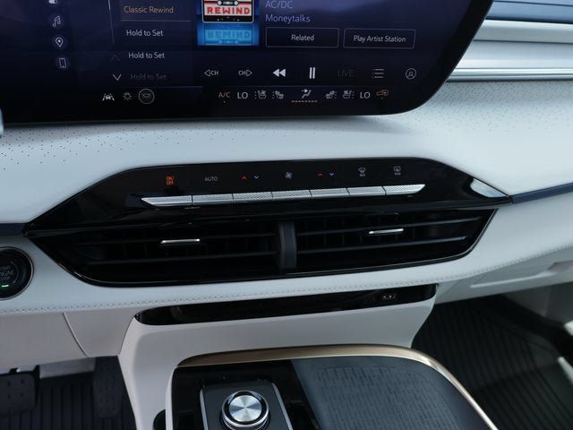 New 2026 Buick Enclave Avenir w/ Super Cruise Package AWD/4WD image 38