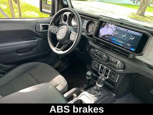 Certified 2025 Jeep Wrangler Unlimited Sport AWD/4WD image 11