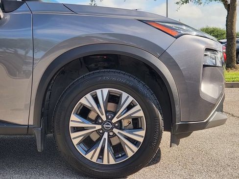 Used 2023 Nissan Rogue SV FWD image 9