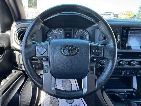 Used 2019 Toyota Tacoma TRD Sport w/ Technology Package RWD image 17