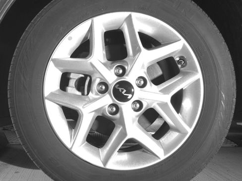 Used 2025 Kia Soul LX w/ LX Technology Package image 12