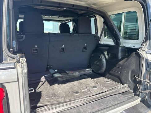Used 2021 Jeep Wrangler Unlimited Rubicon AWD/4WD image 19