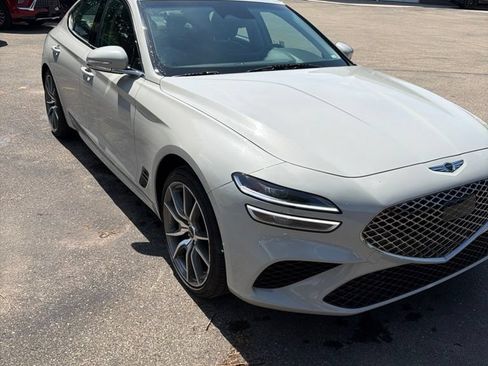 Used 2025 Genesis G70 2.5T AWD/4WD image 4