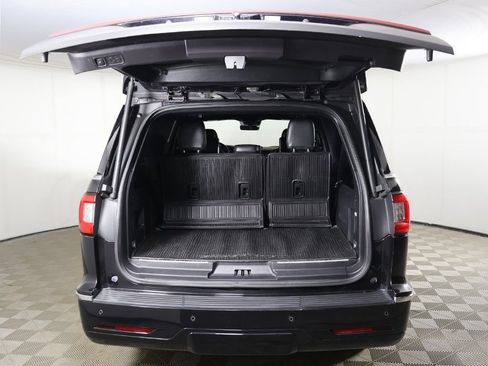 Used 2019 Lincoln Navigator L Reserve AWD/4WD image 22