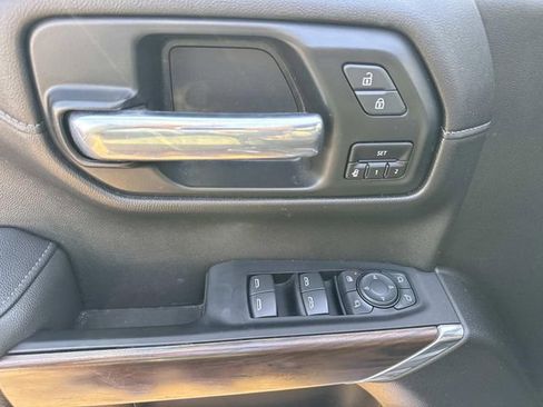 Used 2021 GMC Sierra 1500 SLT image 25