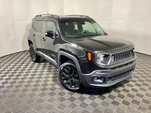 Used 2016 Jeep Renegade Latitude image 3