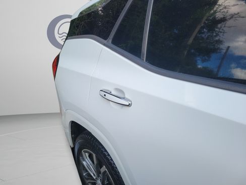 Used 2019 GMC Terrain Denali w/ Advanced Safety Package AWD/4WD image 15