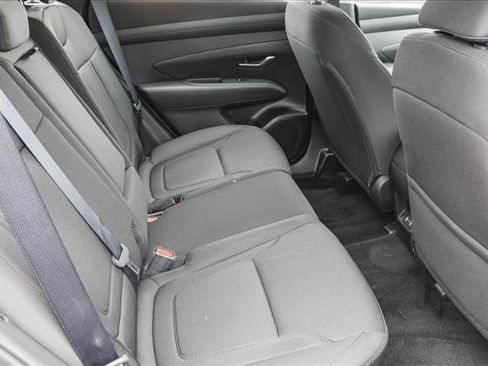 Certified 2025 Hyundai Tucson SE image 26