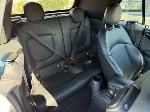 Used 2019 MINI Cooper S w/ Signature Upholstery Package FWD image 30