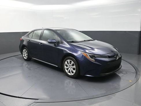 Used 2024 Toyota Corolla LE FWD image 10