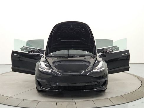 Used 2020 Tesla Model 3 Standard Range image 10