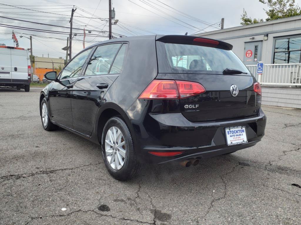 Used 2017 Volkswagen Golf S FWD image 4