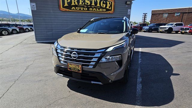 Used 2024 Nissan Rogue Platinum w/ Platinum Premium Package AWD/4WD image 2