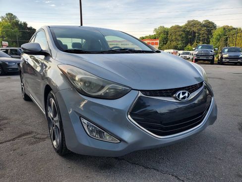Used 2013 Hyundai Elantra SE FWD image 1