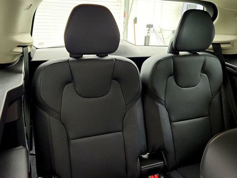 Used 2025 Volvo XC90 T8 Plus w/ Protection Package Premier AWD/4WD image 20