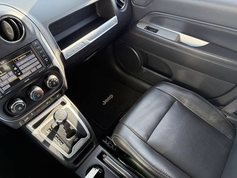 Used 2017 Jeep Compass High Altitude image 23