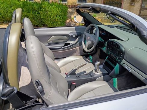 Used 2003 Porsche Boxster RWD image 34
