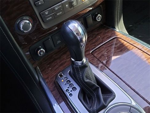 Used 2020 Nissan Armada Platinum image 21