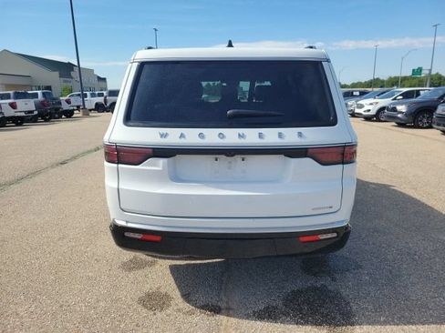 Used 2024 Jeep Wagoneer Series II w/ Flexible Seating Group RWD image 24